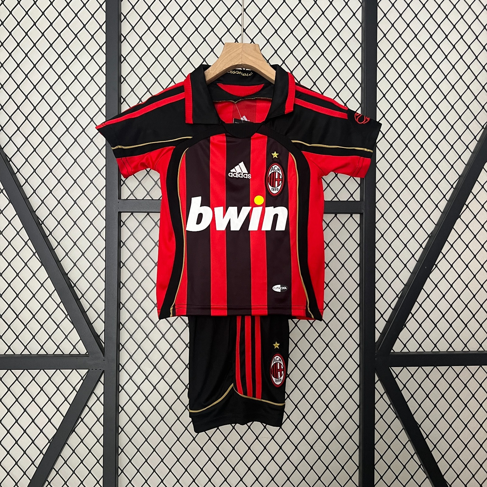 Ac Milan Home 06/07 For Kids With Socks